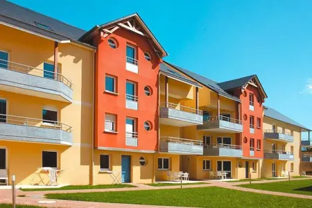 Residence Les Isles de Sola Grandcamp // T2 BALCON / 2 pcs 30 à 50 m2 T2 AVEC balcon ou terrasse, Séjour côtier avec piscine à Grandcamp - Photo 5