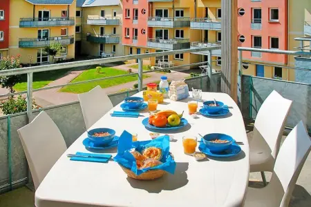 Residence Les Isles de Sola Grandcamp // T2 BALCON / 2 pcs 30 à 50 m2 T2 AVEC balcon ou terrasse, Séjour côtier avec piscine à Grandcamp - Photo 9