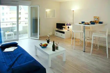 Residence Les Isles de Sola Grandcamp // T2 BALCON / 2 pcs 30 à 50 m2 T2 AVEC balcon ou terrasse, Séjour côtier avec piscine à Grandcamp - Photo 14