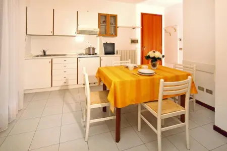 Residence Tiglio, Sirmione-bilo classic, Appartement dans la jolie Résidence Tiglio à Sirmione près du lac-anc. TUI - Photo 3