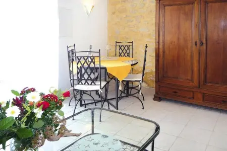Ferienwohnung in Caderousse, Appartement א Caderousse avec Piscine - Photo 5