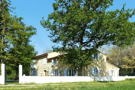Ferienwohnung in Caderousse, Appartement א Caderousse avec Piscine - Photo 16