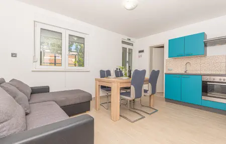 Appartement 2 personnes à Brodarica - Photo 3