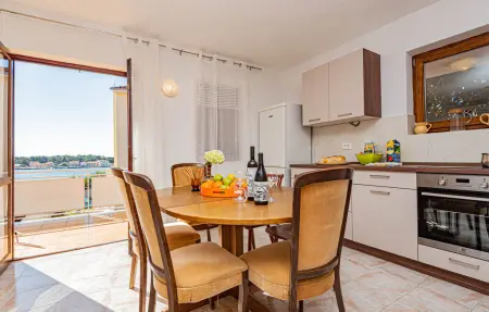 Appartement 7 personnes à Brodarica - Photo 1