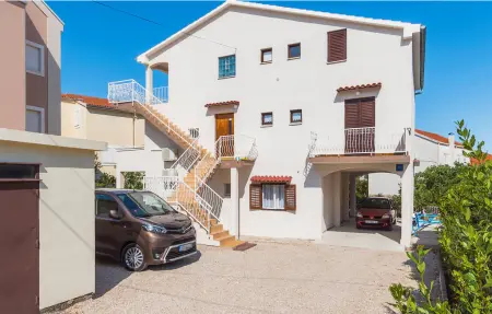 Appartement 7 personnes à Brodarica - Photo 8