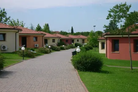 Holiday park Bella Italia, Peschiera-Oleandro, Bungalow dans le parc de vacances Bella Italia - Photo 5