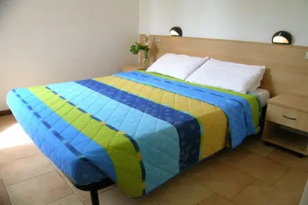 Holiday park Bella Italia, Peschiera-Oleandro, Bungalow dans le parc de vacances Bella Italia - Photo 8