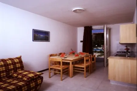Holiday park Bella Italia, Peschiera-Ibisco, Appartement dans le parc de vacances Bella Italia - Photo 3