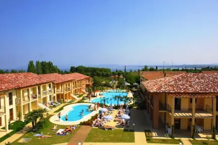 Holiday park Bella Italia, Peschiera-Ibisco, Appartement dans le parc de vacances Bella Italia - Photo 12
