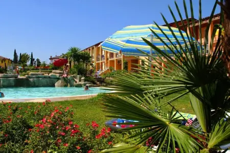 Holiday park Bella Italia, Peschiera-Ibisco, Appartement dans le parc de vacances Bella Italia - Photo 19