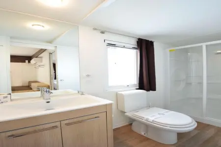 Holiday park Bella Italia, Peschiera-Girasole Suite MH H, Mobil-home dans le parc de vacances Bella italia - Photo 8