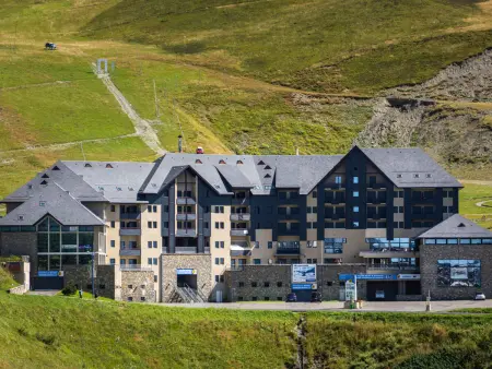 Appartement cosy face aux pistes à Peyragudes avec accès Spassio, 3 chambres, parking et ski au pied - Photo 10
