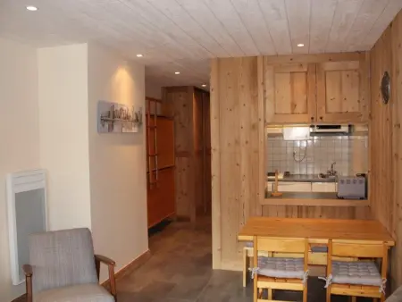 Confort 2 pièces pied des pistes avec balcon et parking à Tignes - Photo 3