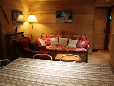 Appartement 2 chambres près des pistes avec terrasse et garage à La Clusaz - Photo 2