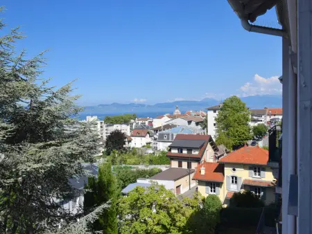Spacieux appartement à Évian-les-Bains avec balcon et garage - Photo 7