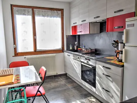 Appartement spacieux rénové 3 pièces, proche centre Morzine - Photo 2