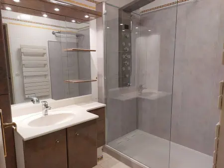 Appart. central 6/7 pers. à Bagnères-de-Luchon avec parking et animaux admis - Photo 9