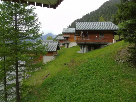 Appartement cosy 2 pièces avec terrasse, proche télésièges et commerces, idéal pour 6 personnes! - Photo 7