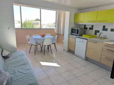 Appartement cosy avec piscine, proche commodités et plages, idéal pour familles - Photo 2