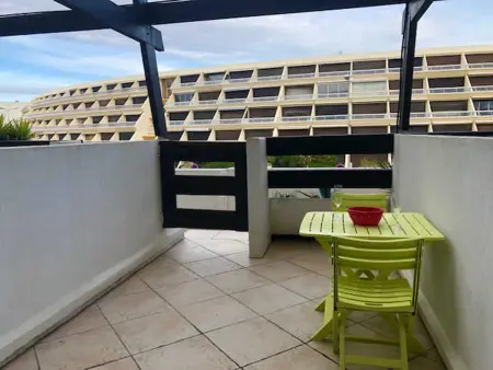 Studio climatisé avec terrasse et parking à Agde, proche plage et commodités - Photo 1