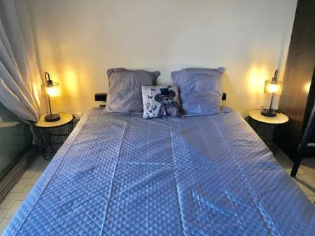 Studio cosy climatisé avec terrasse et piscine, parking inclus - Agde - Photo 4