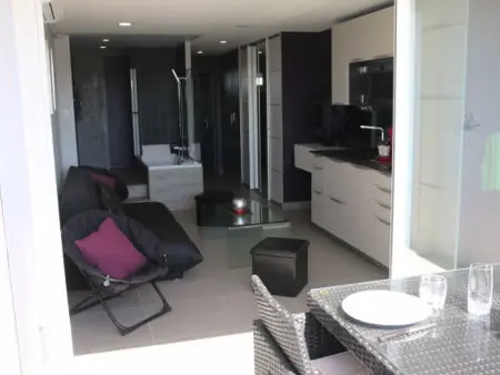 Appartement climatisé avec terrasse, parking et WIFI - Cap d'Agde - Photo 2