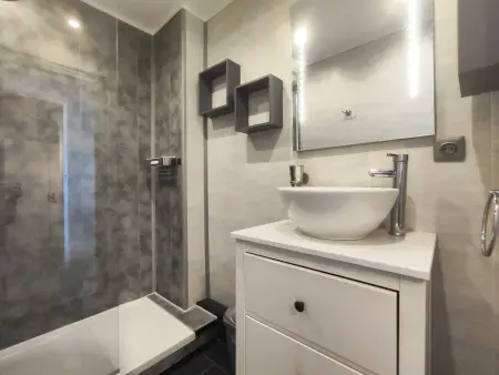 Appartement Climatisé, 4 Pers., 2 Balcons, Parking, Proche Plage - Agde - Photo 11