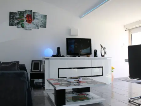 Appartement climatisé avec piscine, terrasse et parking - Proche des commodités - Agde - Photo 2