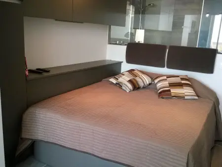 Studio climatisé en bord de mer avec terrasse et parking privé - Photo 3