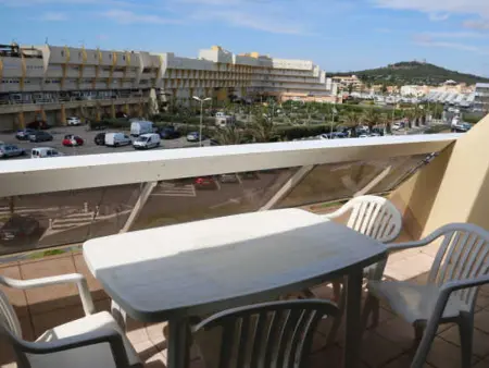 Studio climatisé avec terrasse Ouest et parking, proche mer, Agde - Photo 1