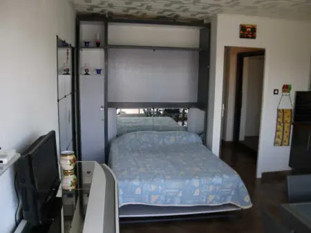 Studio climatisé avec terrasse Ouest et parking, proche mer, Agde - Photo 3