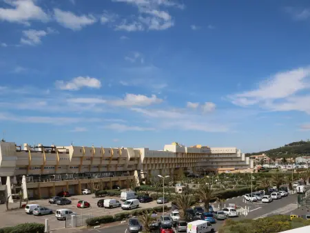 Studio climatisé avec terrasse Ouest et parking, proche mer, Agde - Photo 9
