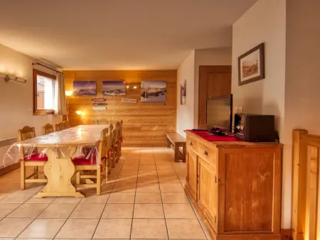 Appartement spacieux 4 chambres, pieds pistes, parking inclus - Photo 2