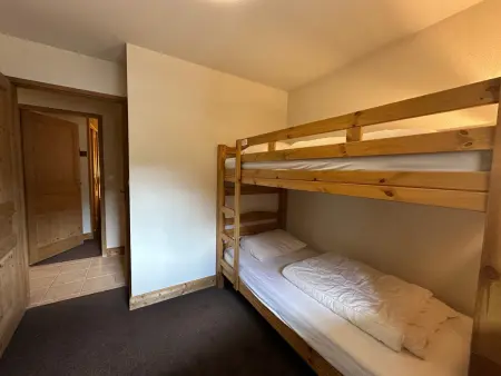 Appartement spacieux 4 chambres, pieds pistes, parking inclus - Photo 7