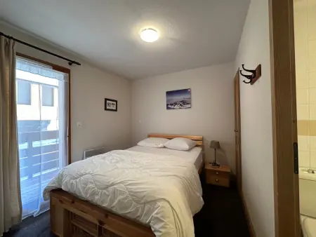 Appartement spacieux 4 chambres, pieds pistes, parking inclus - Photo 10