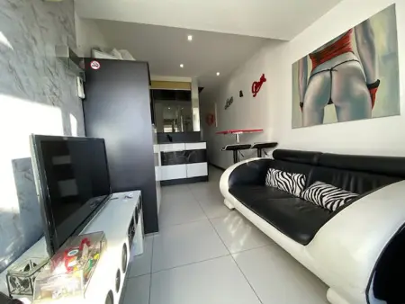 Studio climatisé en bord de mer avec terrasse et parking, idéal pour 2 personnes - Photo 2