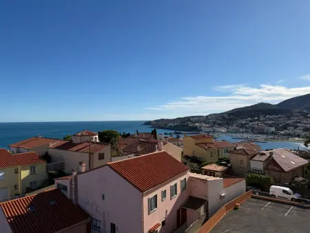 BANYULS-SUR-MER T2 avec vue mer, ascenseur et parking privatif - Photo 3