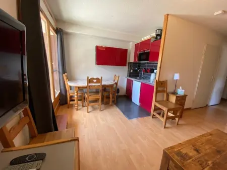 Appartement rénové 5 pers, centre-ville, parking, animaux - Photo 2