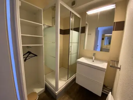 Appartement rénové 5 pers, centre-ville, parking, animaux - Photo 6