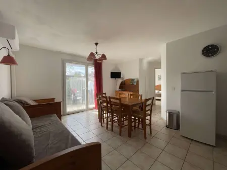 Appartement climatisé de 3 pièces avec piscine, terrasse et parking - Vallon-Pont-d'Arc - Photo 2