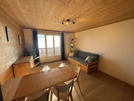 Charmant 2 pièces 6 pers avec balcon sud, proche télé-siège et commerces à l'Alpe d'Huez - Photo 2