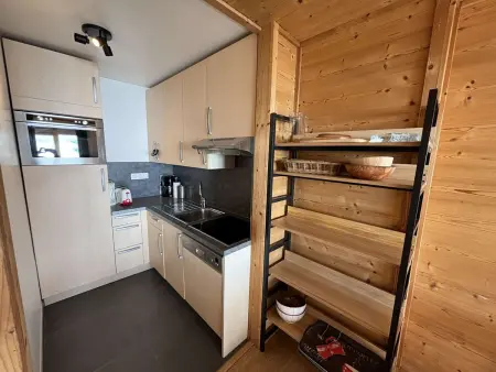 Charmant 2 pièces 6 pers avec balcon sud, proche télé-siège et commerces à l'Alpe d'Huez - Photo 5
