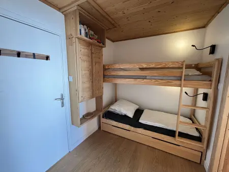 Charmant 2 pièces 6 pers avec balcon sud, proche télé-siège et commerces à l'Alpe d'Huez - Photo 7