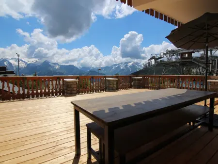 Appartement spacieux 3 pièces avec grande terrasse au cœur de l'Alpe d'Huez, parking et casier à skis inclus - Photo 1