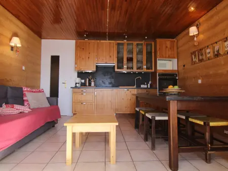 Studio cosy 4 pers avec balcon, face aux pistes et proche commerces – L'Alpe d'Huez - Photo 2