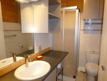 Studio cosy 4 pers avec balcon, face aux pistes et proche commerces – L'Alpe d'Huez - Photo 7
