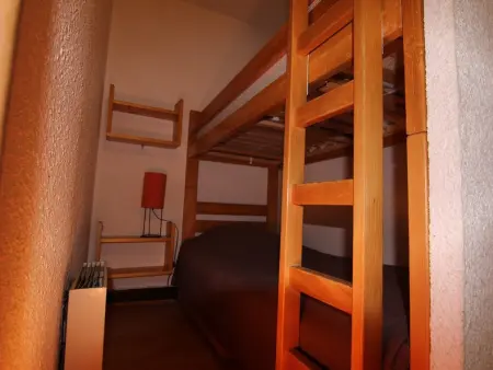 Studio cosy pour 4 pers., pied des pistes Alpe d'Huez, centre-station, TV, cuisine équipée, casier à skis - Photo 2