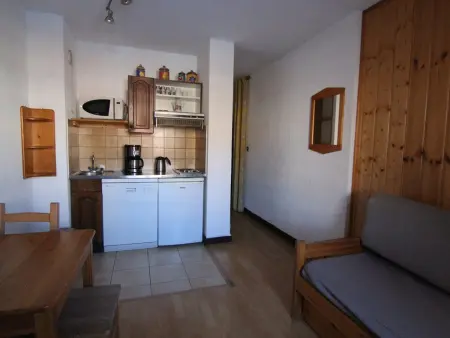 Studio cosy pour 4 pers., pied des pistes Alpe d'Huez, centre-station, TV, cuisine équipée, casier à skis - Photo 4