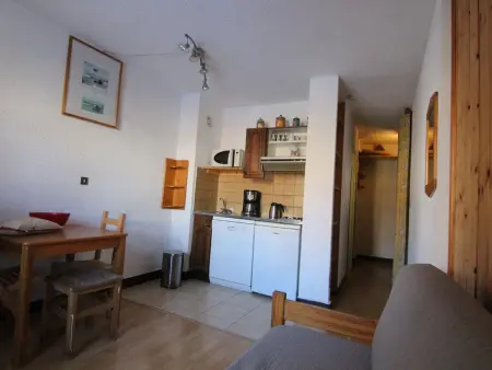 Studio cosy pour 4 pers., pied des pistes Alpe d'Huez, centre-station, TV, cuisine équipée, casier à skis - Photo 5