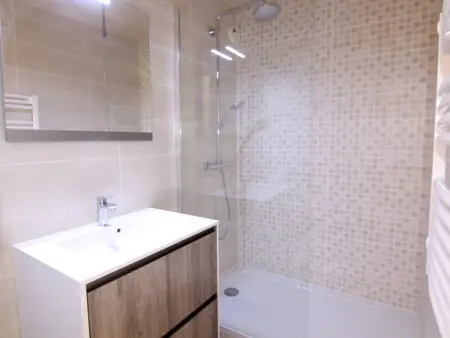 Appartement cosy au cœur de l'Alpe d'Huez - 6 pers, 38m², balcon sud, skis à 240m - Photo 7